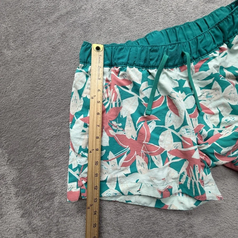 The North Face Shorts Womens Medium Multicolor‎ Hot Pants 4 Inch Floral Nylon